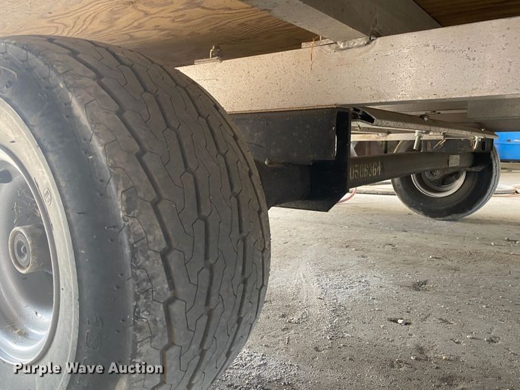image for item JA9175 1999 Triton LT10VR-101  snowmobile trailer