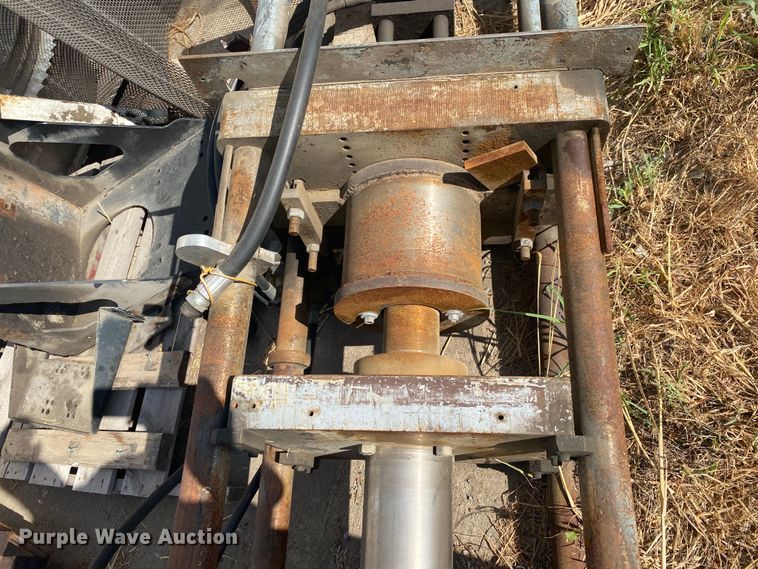 image for item JA9176 Hydraulic press