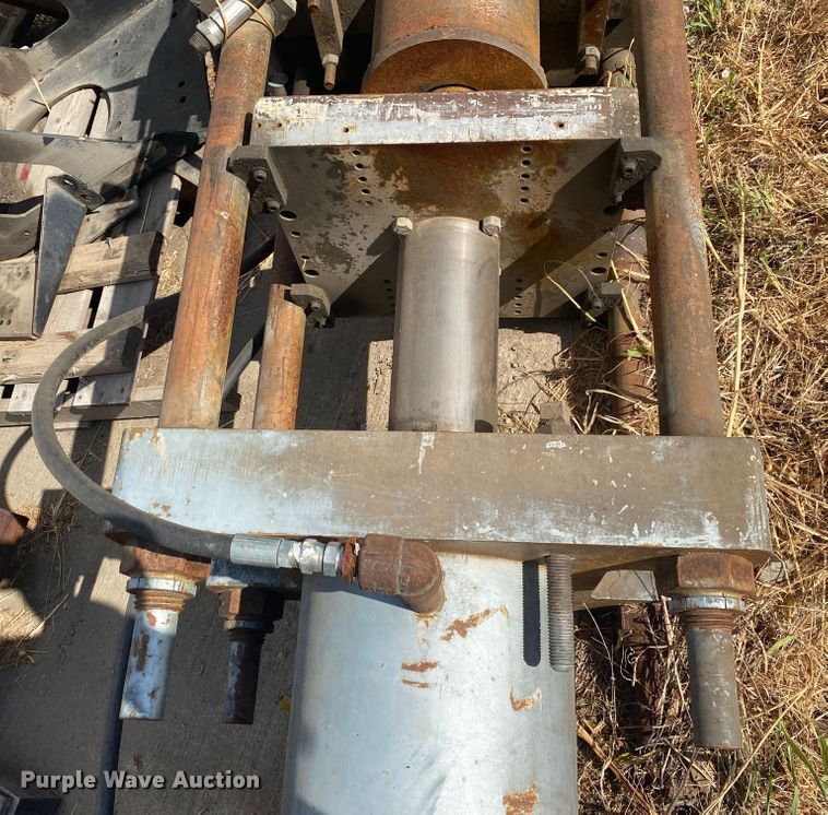 image for item JA9176 Hydraulic press