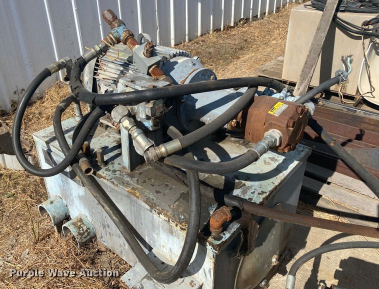 image for item JA9176 Hydraulic press