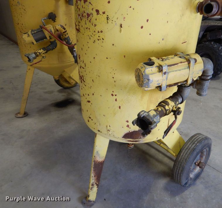 image for item JA9198 (2) Clemco sandblast pots