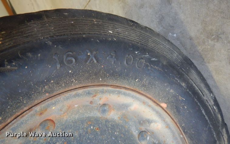 image for item JA9198 (2) Clemco sandblast pots