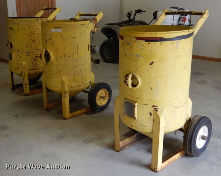 image for item JA9199 (3) Schmidt sandblast pots