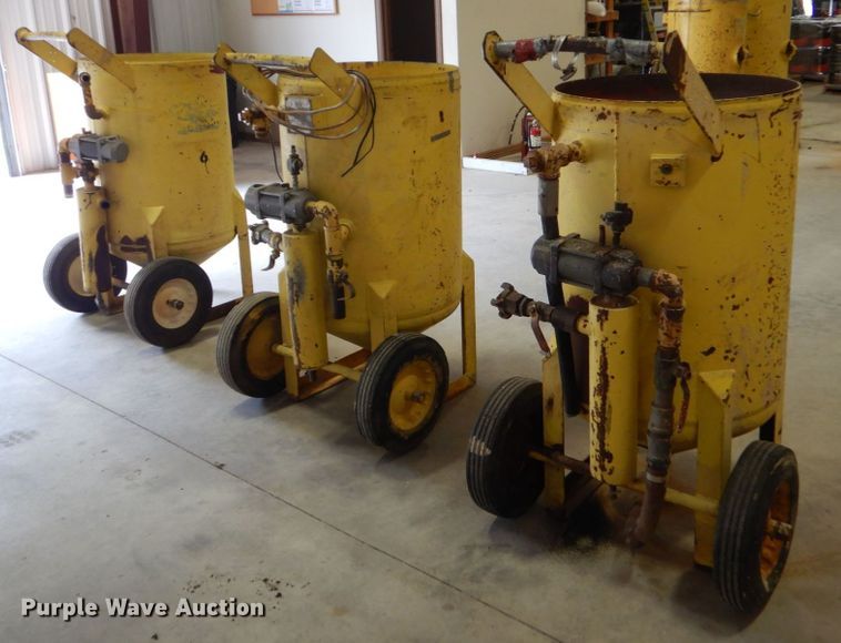 image for item JA9199 (3) Schmidt sandblast pots