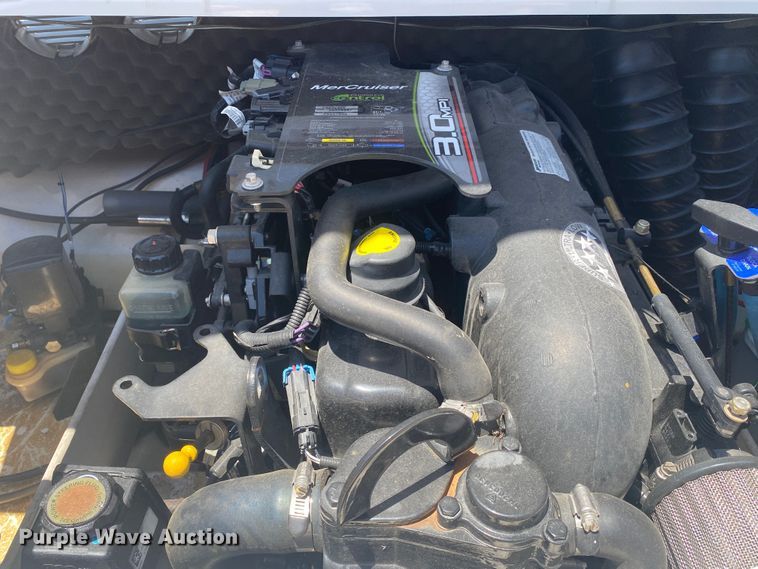 image for item JA9205 2013 Tahoe  boat