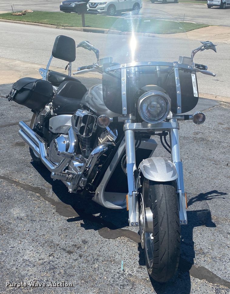 image for item JA9206 2005 Honda VTX1800F1  motorcycle