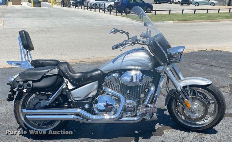 image for item JA9206 2005 Honda VTX1800F1  motorcycle