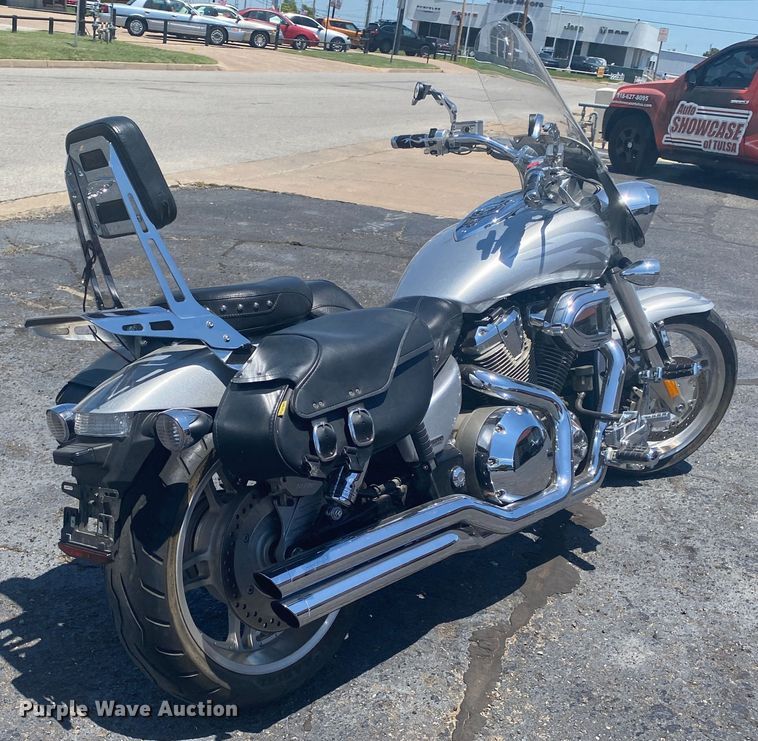 image for item JA9206 2005 Honda VTX1800F1  motorcycle