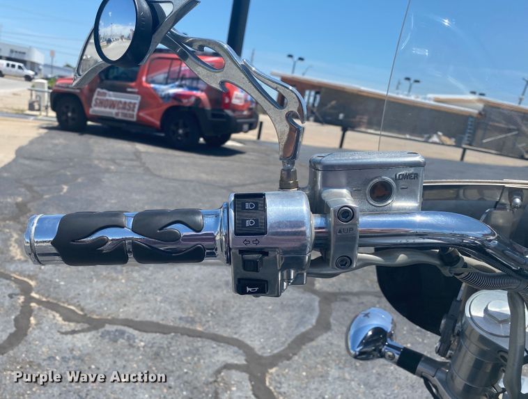 image for item JA9206 2005 Honda VTX1800F1  motorcycle