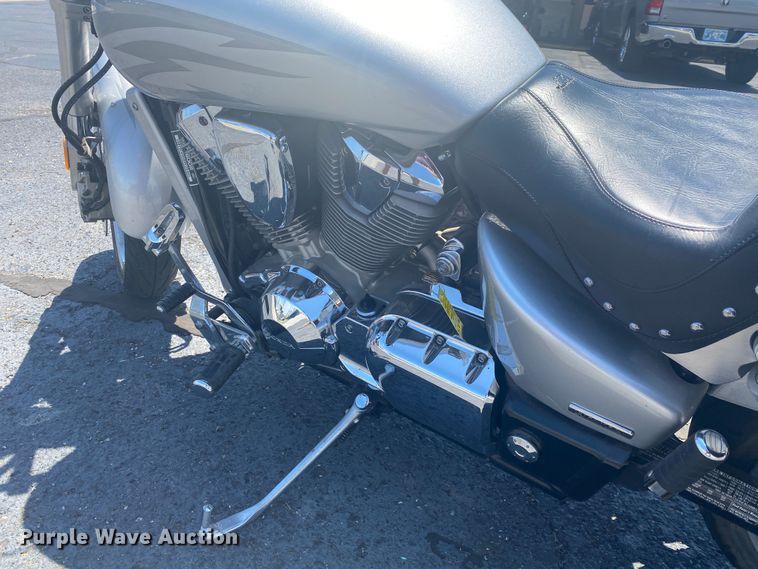 image for item JA9206 2005 Honda VTX1800F1  motorcycle