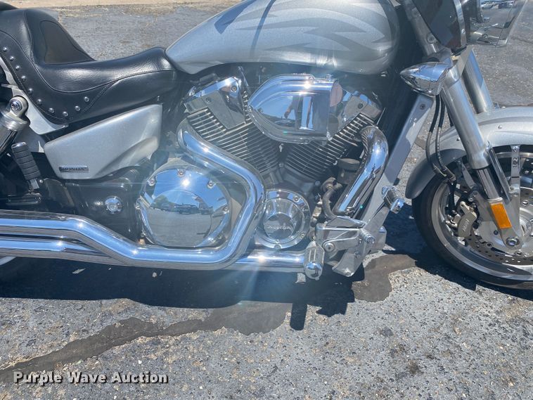 image for item JA9206 2005 Honda VTX1800F1  motorcycle