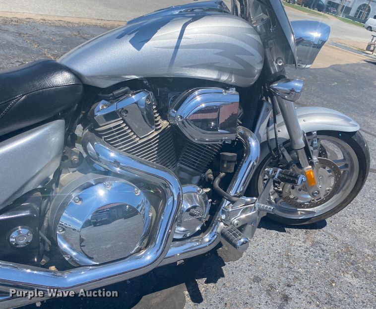 image for item JA9206 2005 Honda VTX1800F1  motorcycle