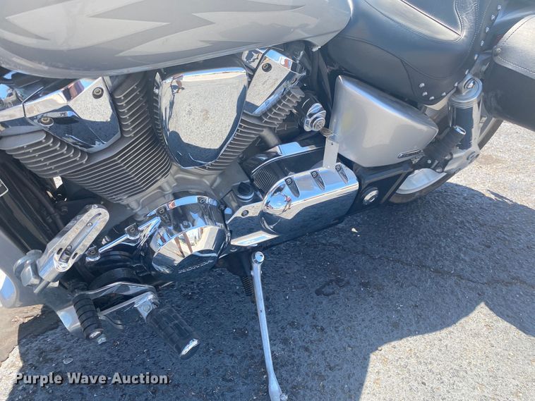 image for item JA9206 2005 Honda VTX1800F1  motorcycle