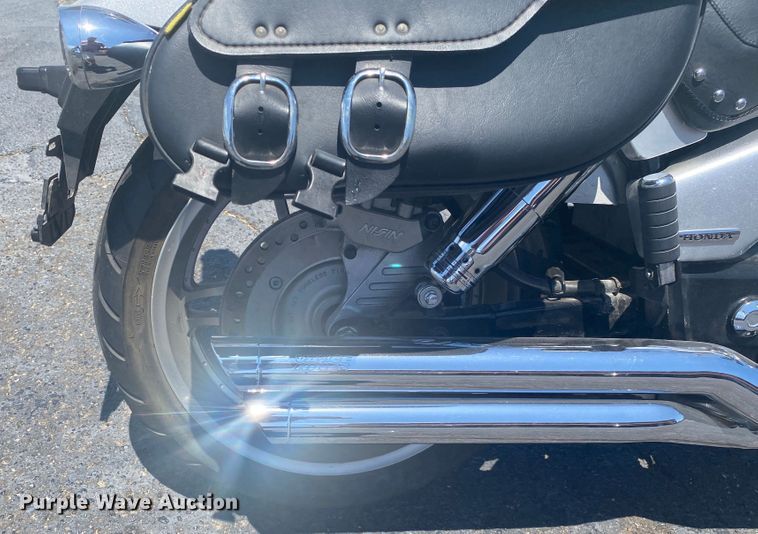 image for item JA9206 2005 Honda VTX1800F1  motorcycle