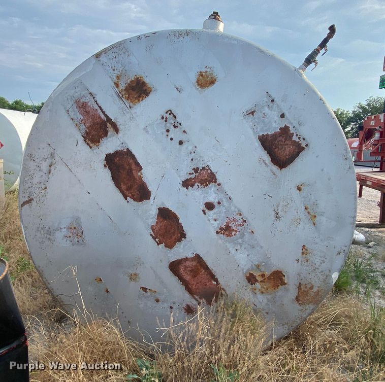 image for item JA9261 Hall Tank Co.  fuel tank