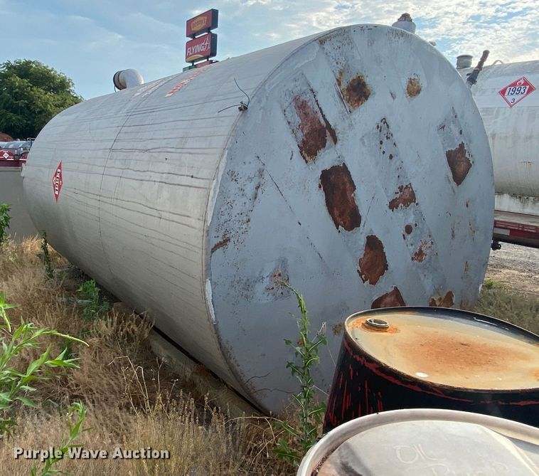 image for item JA9261 Hall Tank Co.  fuel tank