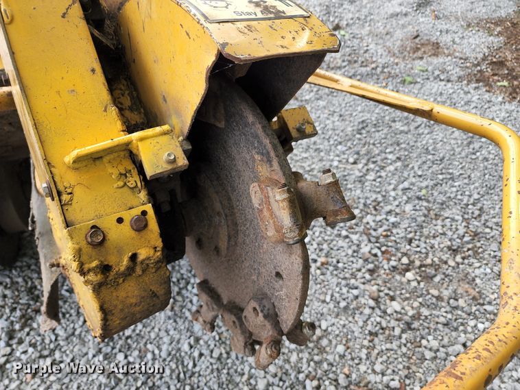 image for item JA9852 Vermeer SC252  stump grinder