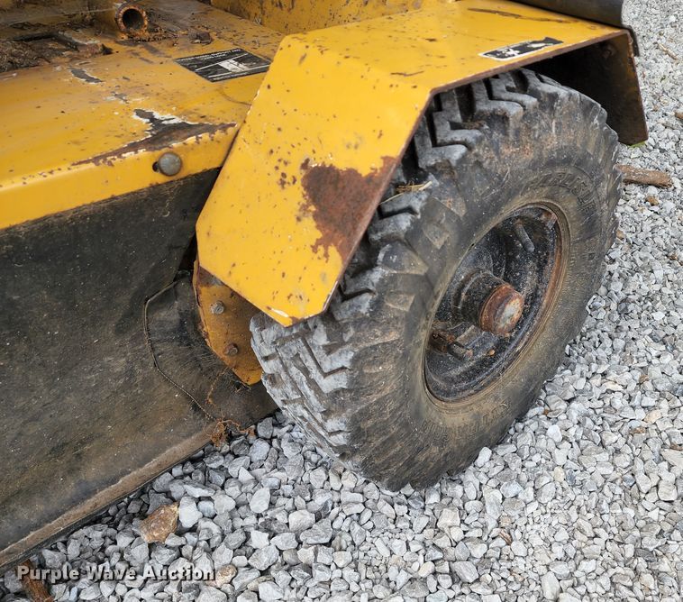 image for item JA9852 Vermeer SC252  stump grinder