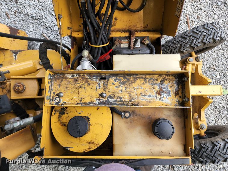 image for item JA9852 Vermeer SC252  stump grinder