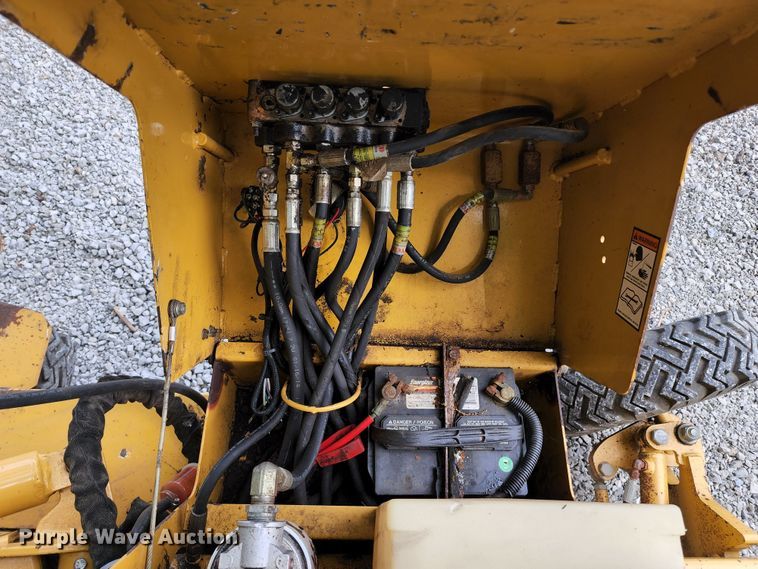 image for item JA9852 Vermeer SC252  stump grinder