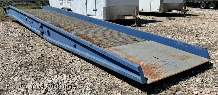 image for item JC9890 Bluff Manufacturing 20SYS8436L  loading dock ramp