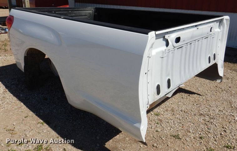 image for item JH9698 2008 Toyota Tundra  pickup truck bed
