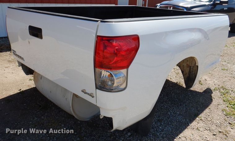 image for item JH9698 2008 Toyota Tundra  pickup truck bed