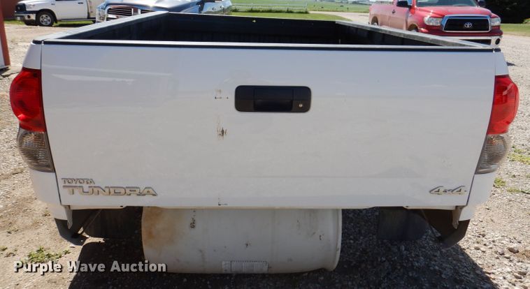 image for item JH9698 2008 Toyota Tundra  pickup truck bed