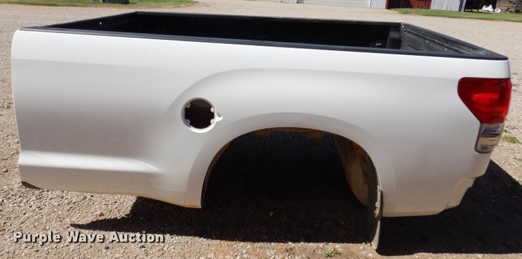 image for item JH9698 2008 Toyota Tundra  pickup truck bed