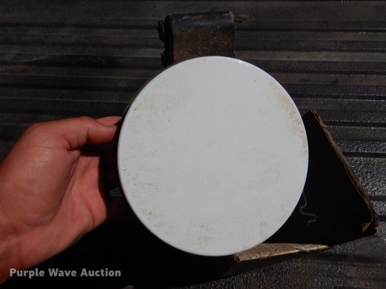 image for item JH9698 2008 Toyota Tundra  pickup truck bed