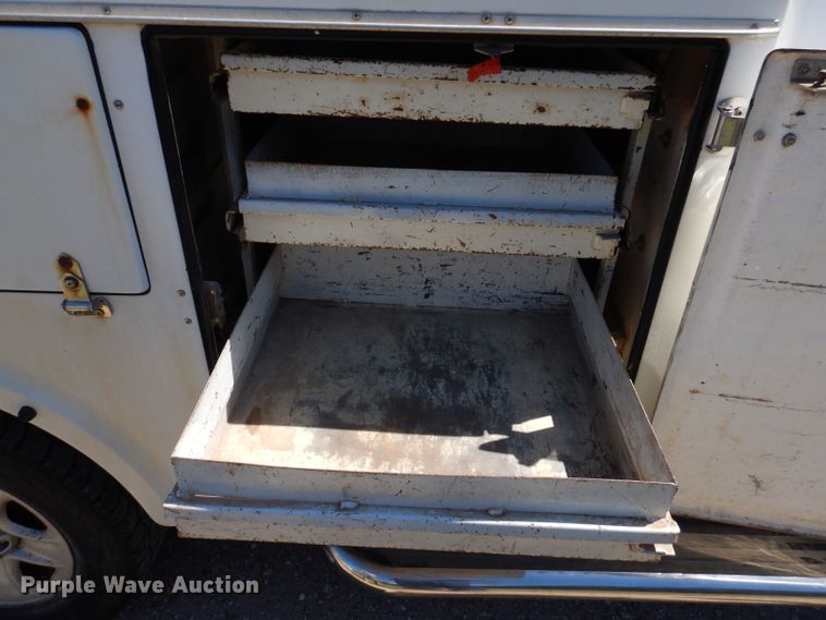 image for item JH9699 2008 Toyota Tundra  utility bed pickup truck