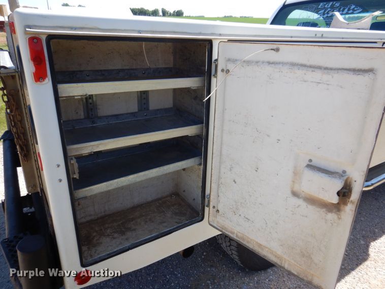 image for item JH9699 2008 Toyota Tundra  utility bed pickup truck