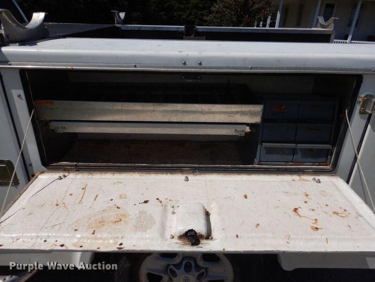 image for item JH9699 2008 Toyota Tundra  utility bed pickup truck