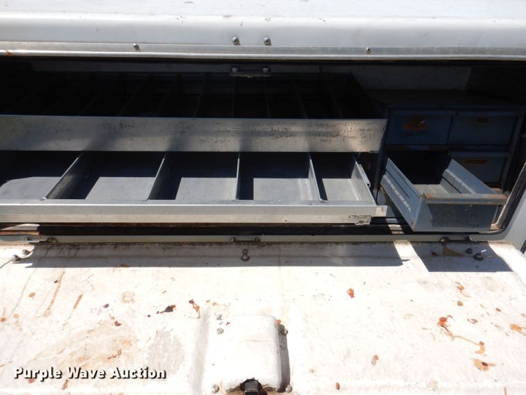 image for item JH9699 2008 Toyota Tundra  utility bed pickup truck