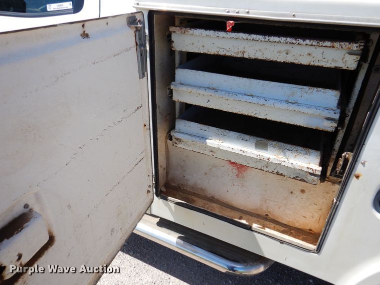 image for item JH9699 2008 Toyota Tundra  utility bed pickup truck