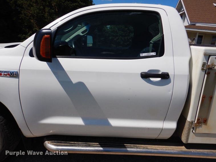 image for item JH9699 2008 Toyota Tundra  utility bed pickup truck