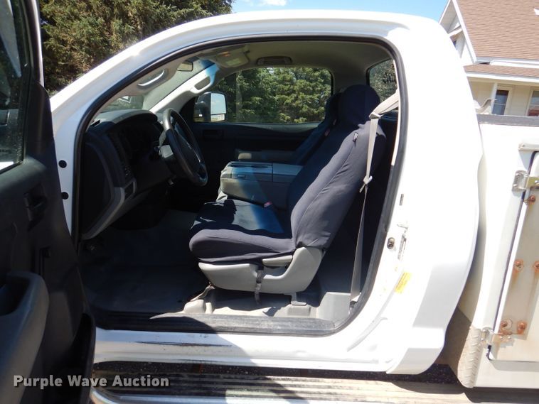 image for item JH9699 2008 Toyota Tundra  utility bed pickup truck