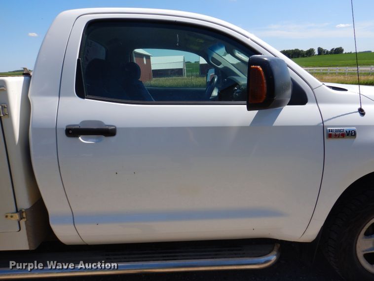 image for item JH9699 2008 Toyota Tundra  utility bed pickup truck