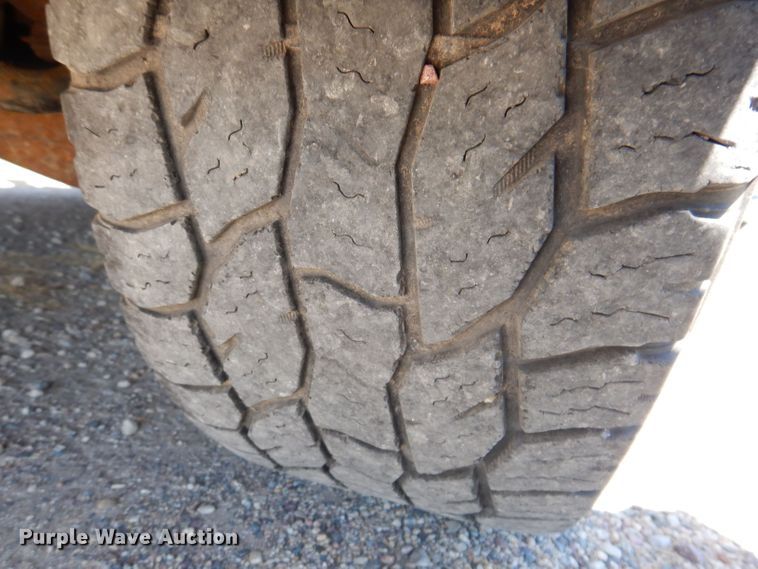 image for item JH9699 2008 Toyota Tundra  utility bed pickup truck