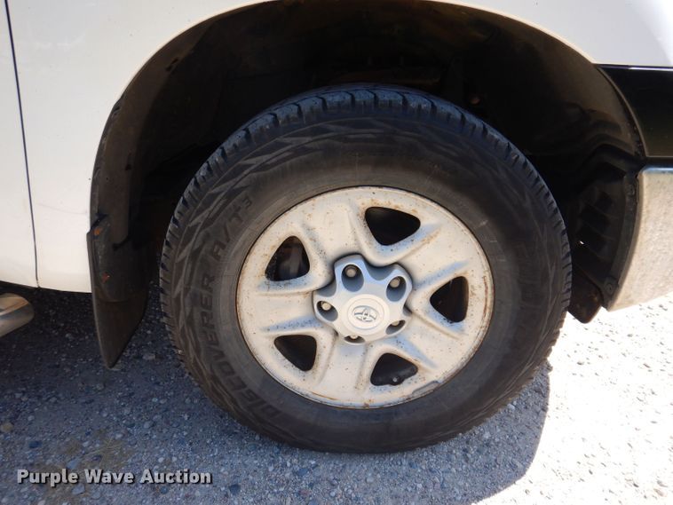 image for item JH9699 2008 Toyota Tundra  utility bed pickup truck