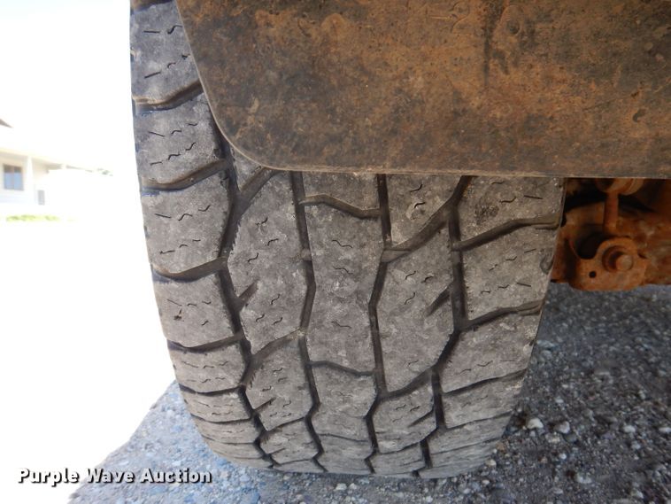 image for item JH9699 2008 Toyota Tundra  utility bed pickup truck