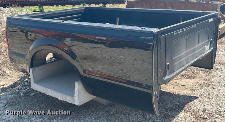 image for item JQ9629 2000 Ford F350  pickup bed