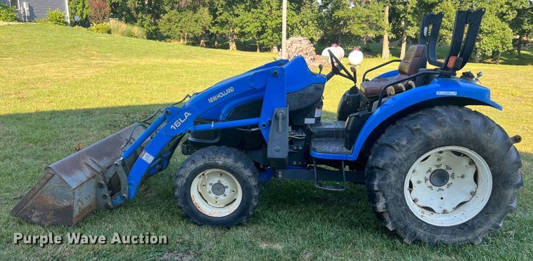 image for item KC9844 New Holland TC40  tractor