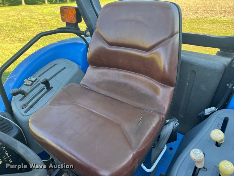 image for item KC9844 New Holland TC40  tractor