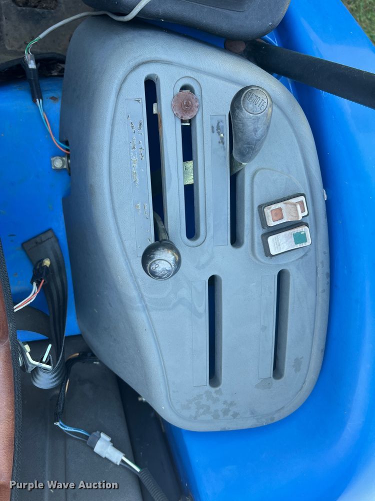 image for item KC9844 New Holland TC40  tractor