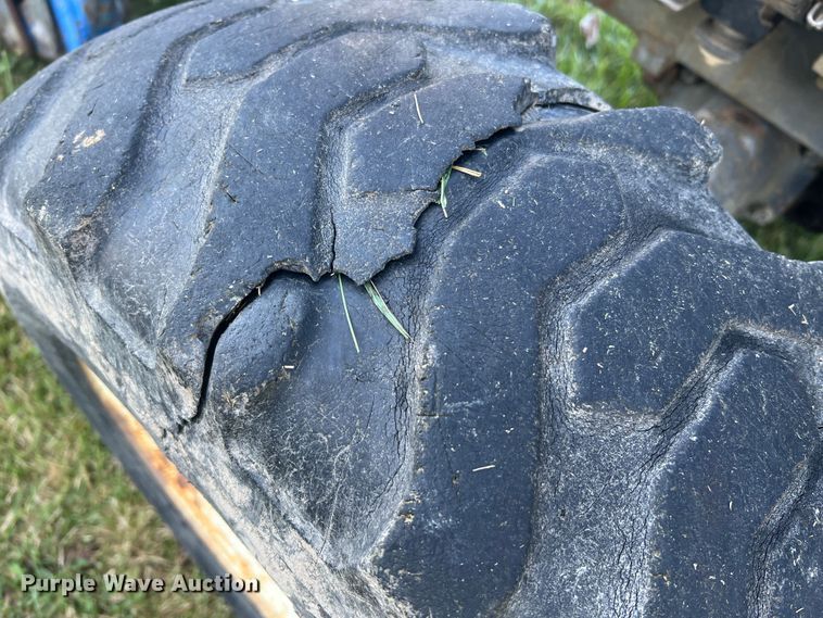 image for item KC9844 New Holland TC40  tractor