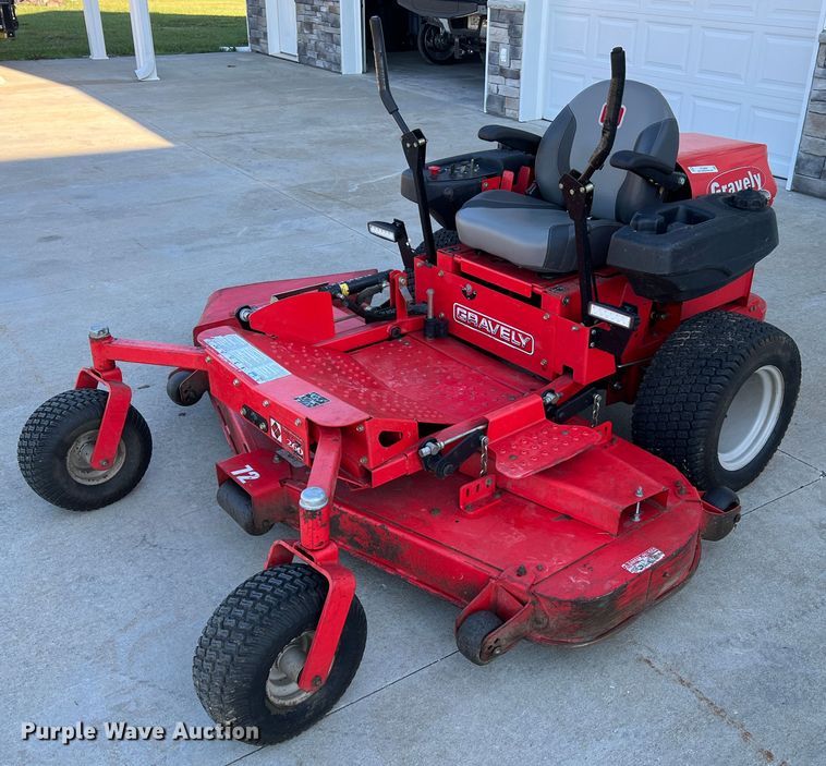image for item KC9846 Gravely ProMaster PMZ260  ZTR lawn mower