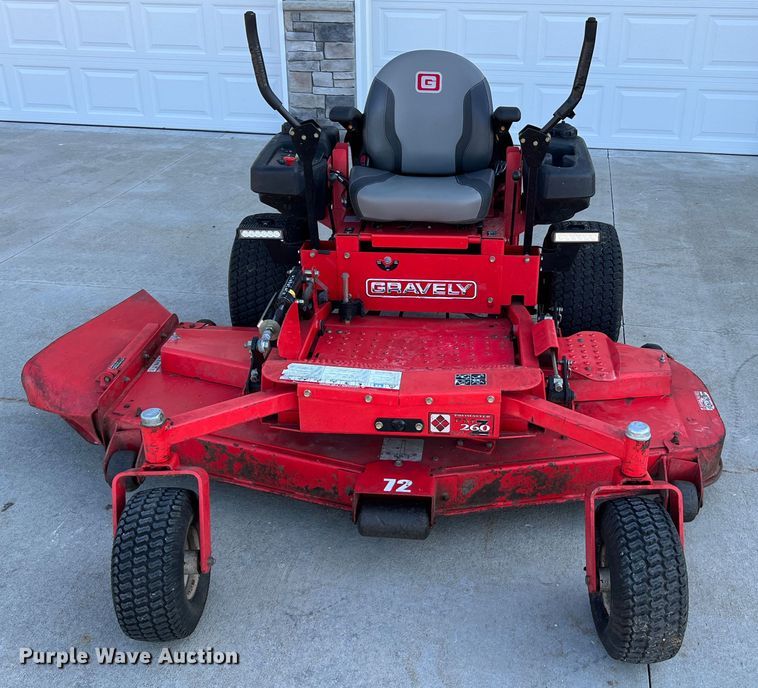 image for item KC9846 Gravely ProMaster PMZ260  ZTR lawn mower