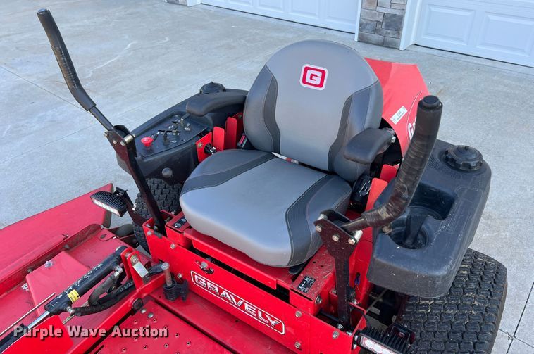 image for item KC9846 Gravely ProMaster PMZ260  ZTR lawn mower