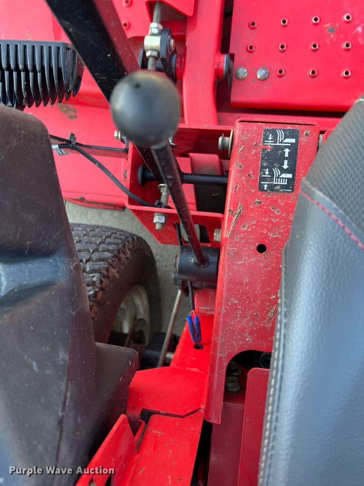 image for item KC9846 Gravely ProMaster PMZ260  ZTR lawn mower